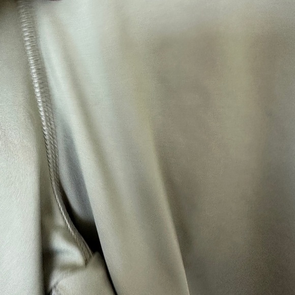 Guess Green Bike Shorts with Elastic Waistband - Picture 3 of 4